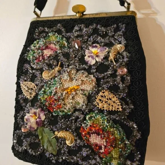 ✨️VINTAGE✨️ Black Beautifully Embellished 1950s-1960s Spilene Handbag - Picture 3 of 11